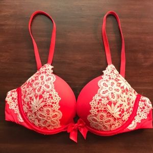 Red Victoria’s Secret Push-Up Bra